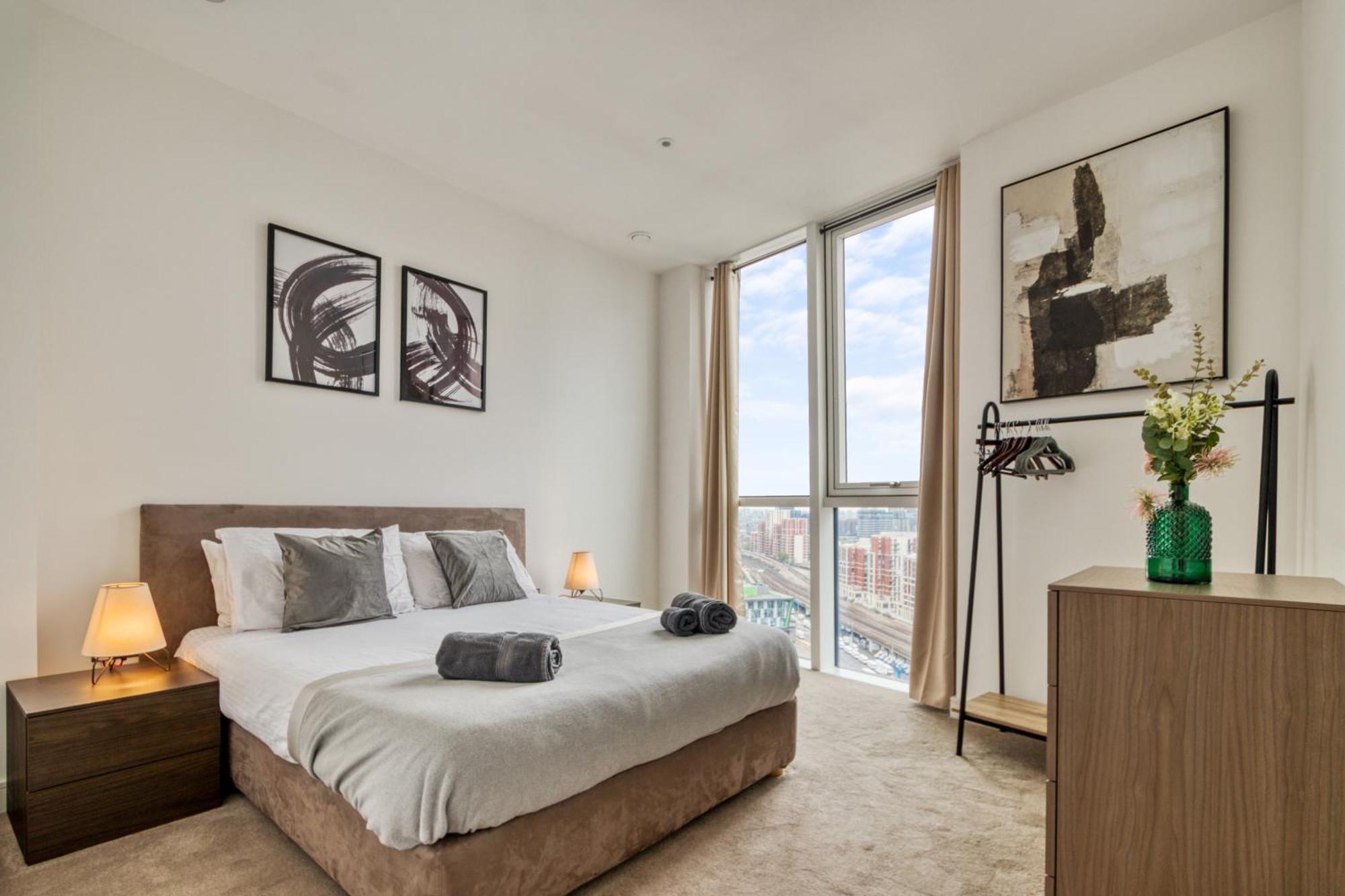 Stunning 360º View Luxurious Penthouse Apartment ลอนดอน ภายนอก รูปภาพ