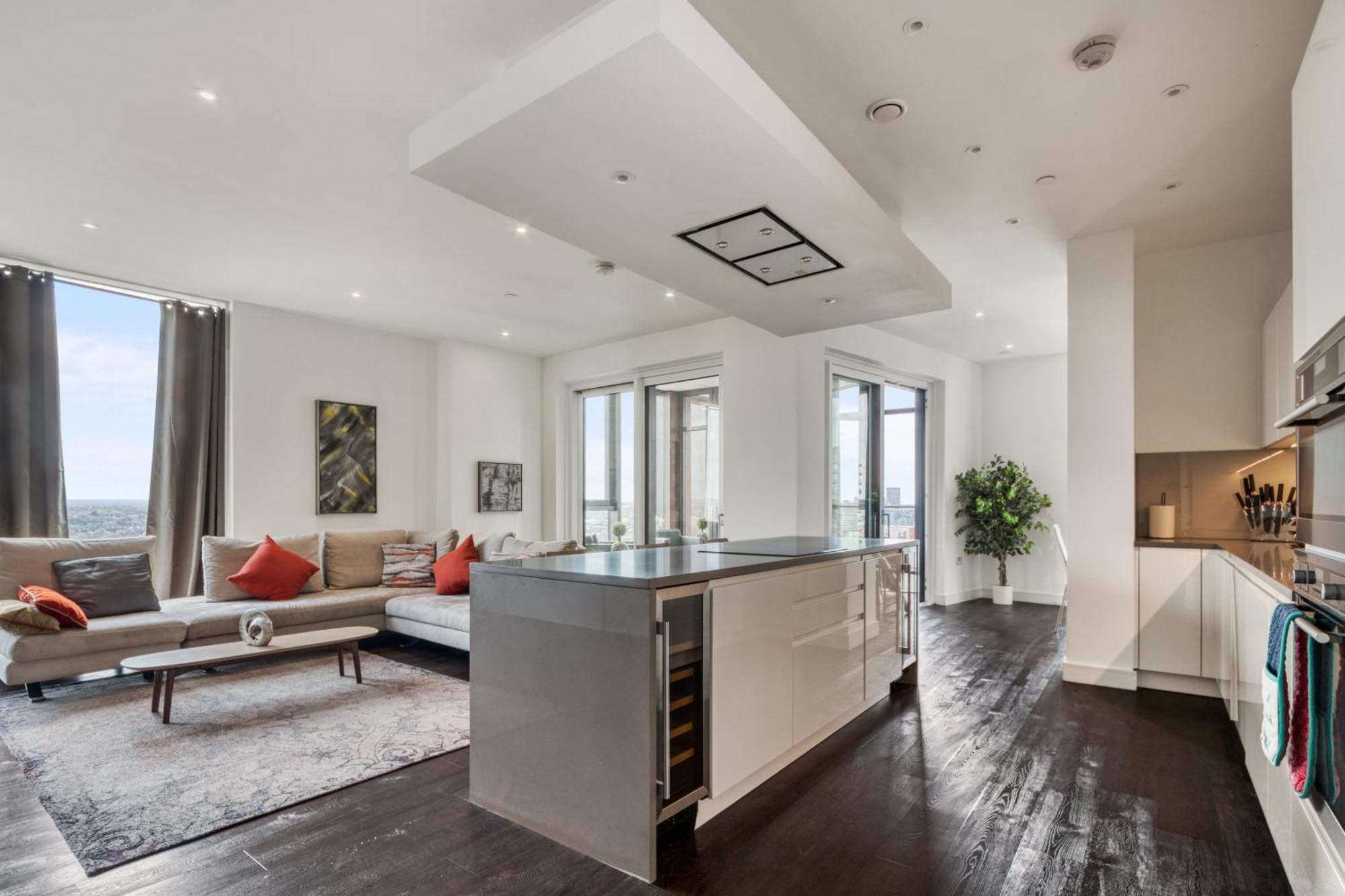 Stunning 360º View Luxurious Penthouse Apartment ลอนดอน ภายนอก รูปภาพ