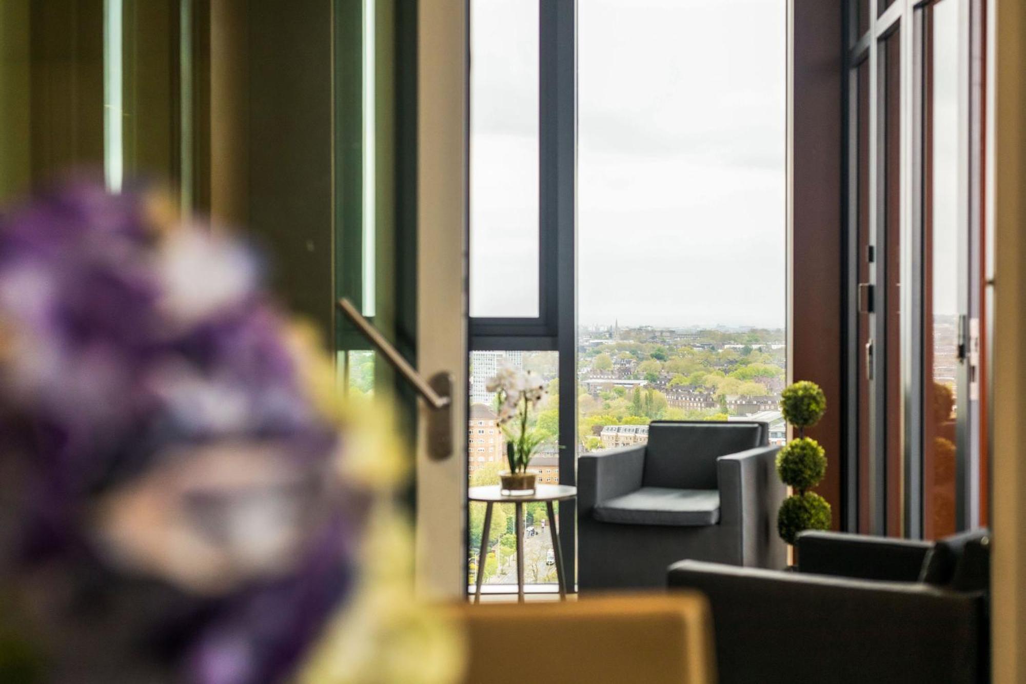 Stunning 360º View Luxurious Penthouse Apartment ลอนดอน ภายนอก รูปภาพ