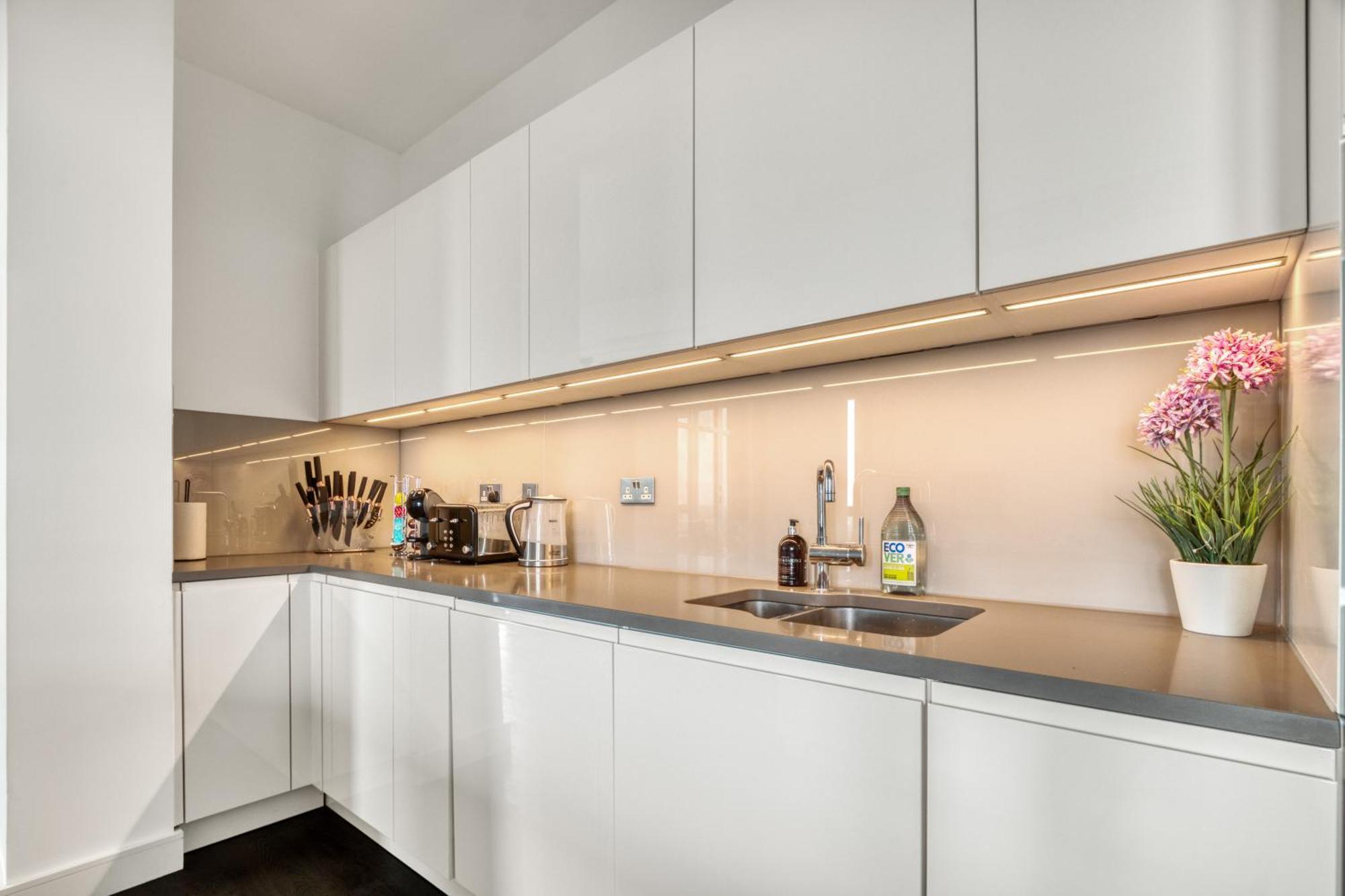 Stunning 360º View Luxurious Penthouse Apartment ลอนดอน ภายนอก รูปภาพ